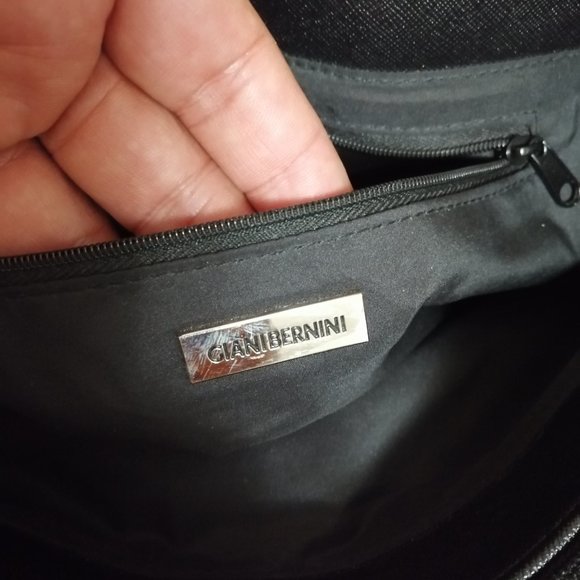 Giani Bernini Saffiano Tote - Picture 10 of 12